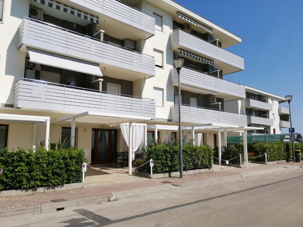 Condominio Diana Est- Gemini 比比翁 外观 照片