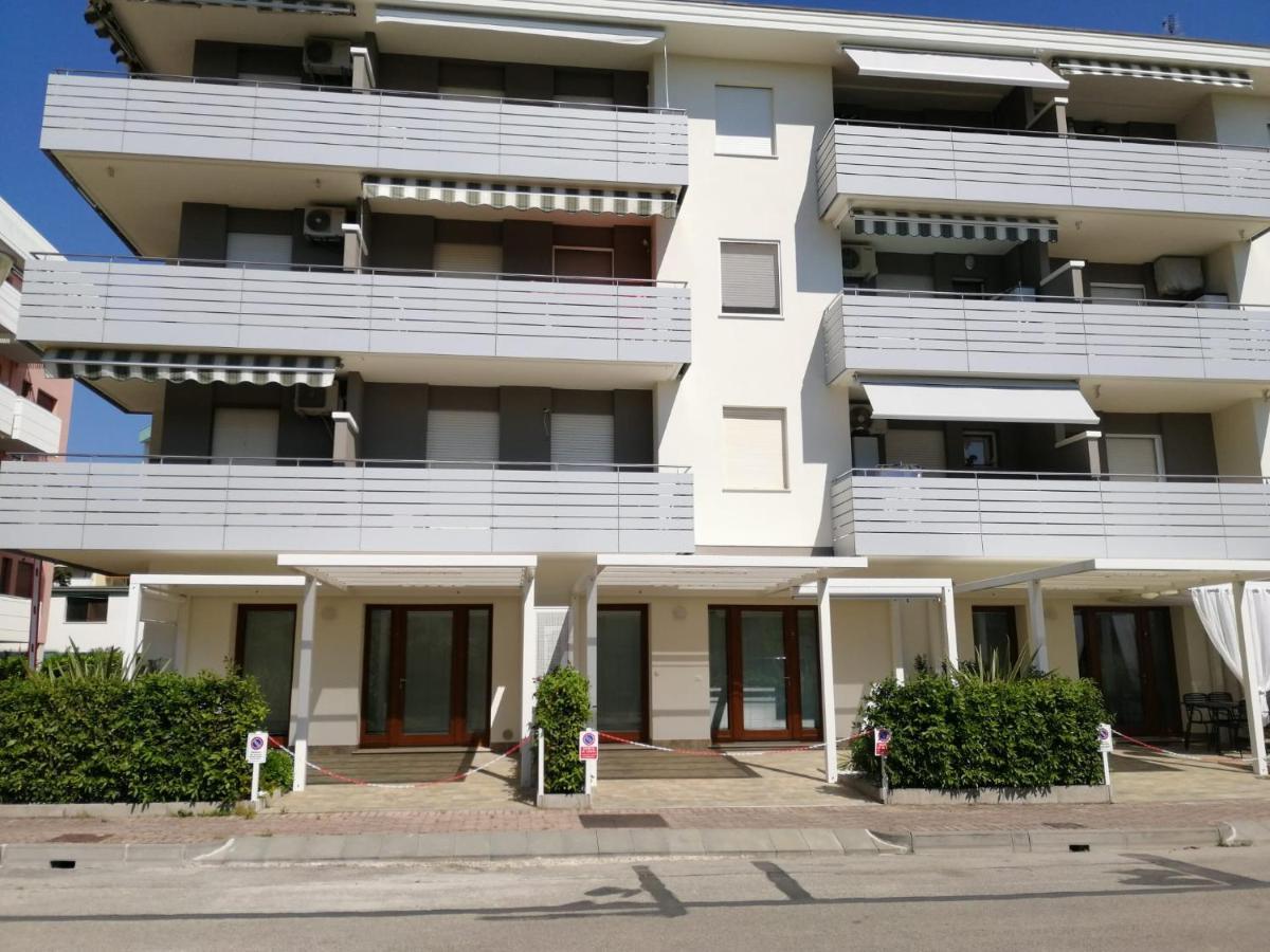 Condominio Diana Est- Gemini 比比翁 外观 照片